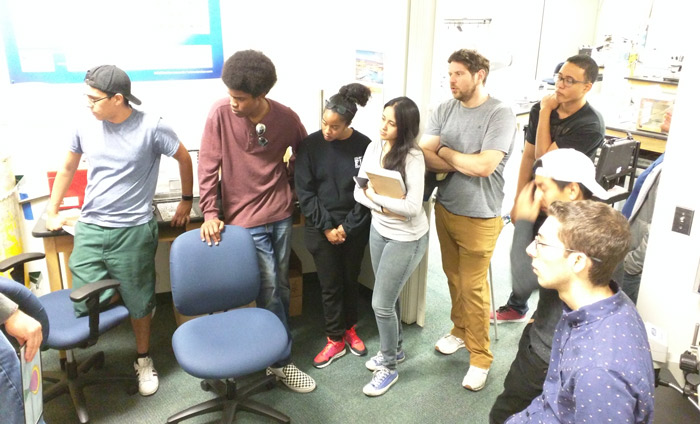 Nanotech students from West LA College visiting USC-CEMMA. Here at the SEM.